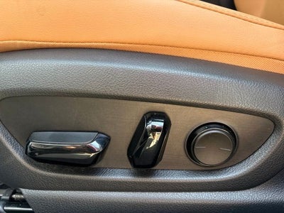 2025 Lexus UX 300h Premium