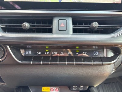 2025 Lexus UX 300h Premium