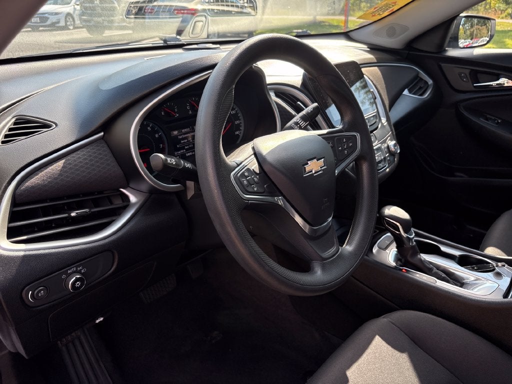 2022 Chevrolet Malibu LS 1LS