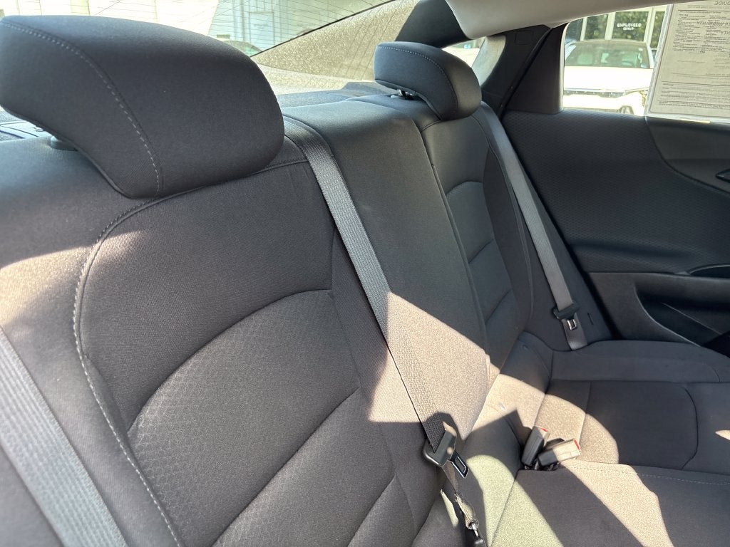 2022 Chevrolet Malibu LS 1LS