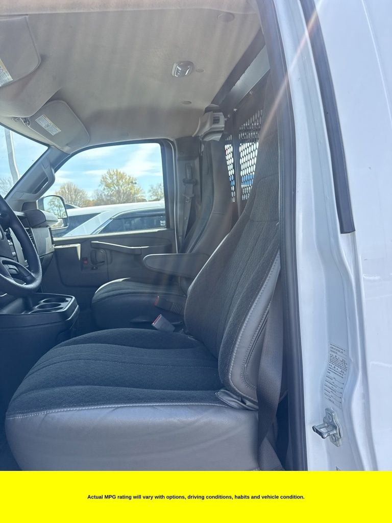 2024 Chevrolet Express 2500 Work Van Cargo
