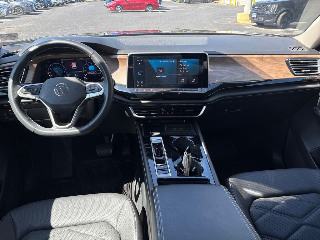 2024 Volkswagen Atlas 2.0T SE w/Technology