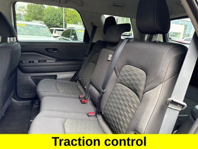 2024 Nissan Pathfinder SV