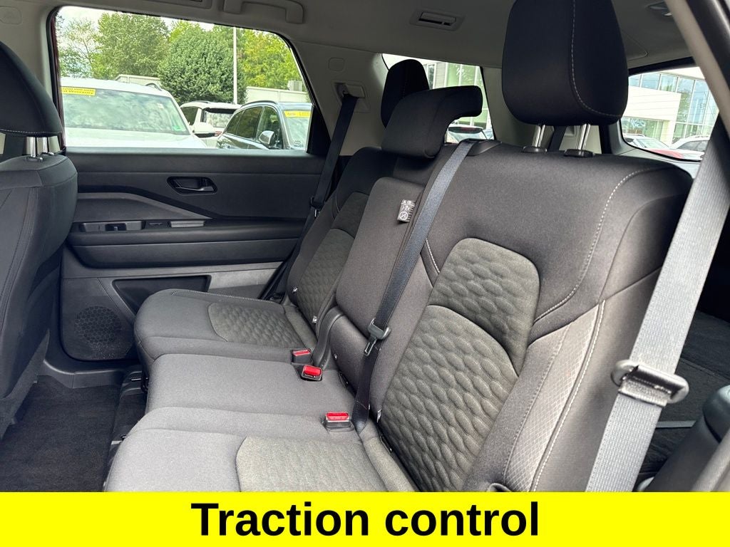 2024 Nissan Pathfinder SV