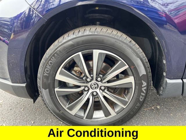 2021 Toyota Venza LE