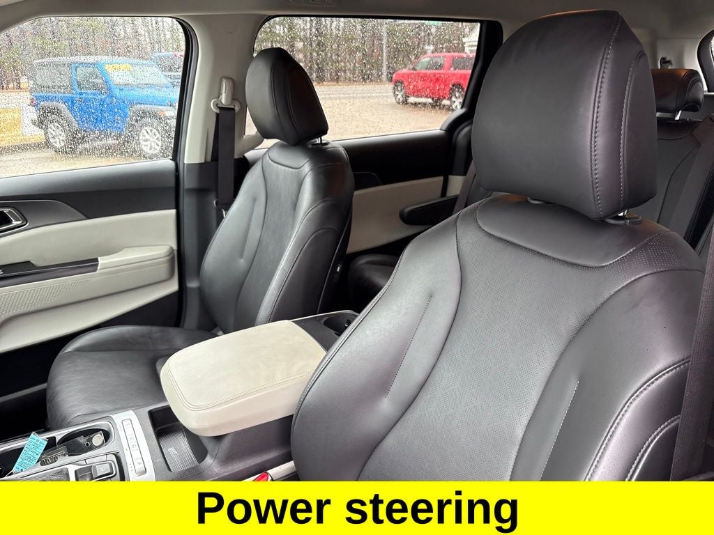 2024 Kia Carnival LX