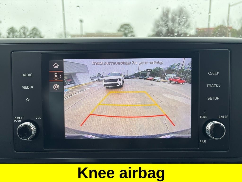 2024 Kia Carnival LX