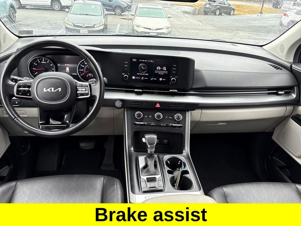 2024 Kia Carnival LX
