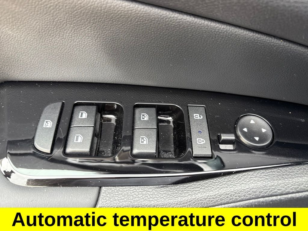 2025 Kia Sportage Plug-In Hybrid X-Line