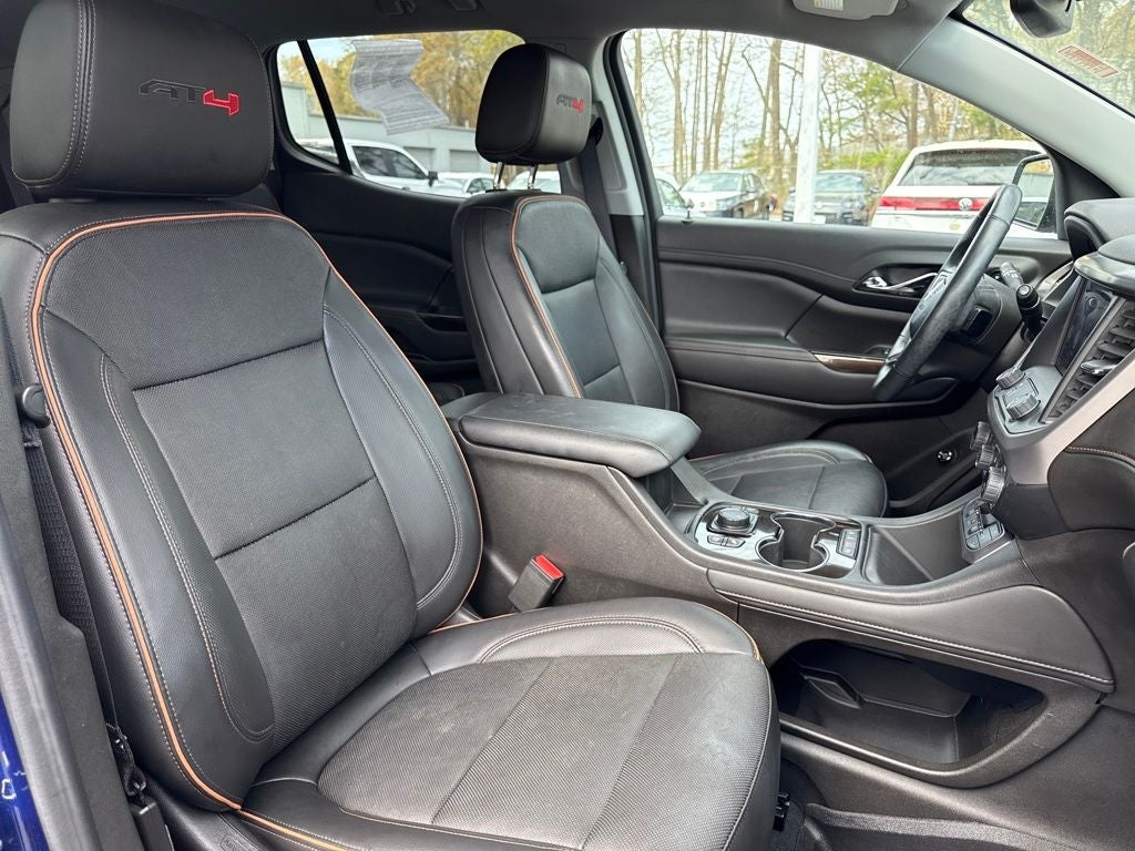2023 GMC Acadia AT4