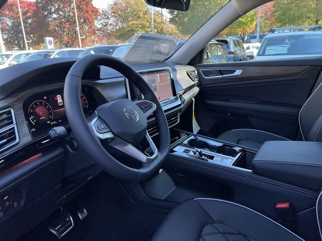 2025 Volkswagen Atlas 2.0T SEL Premium R-Line