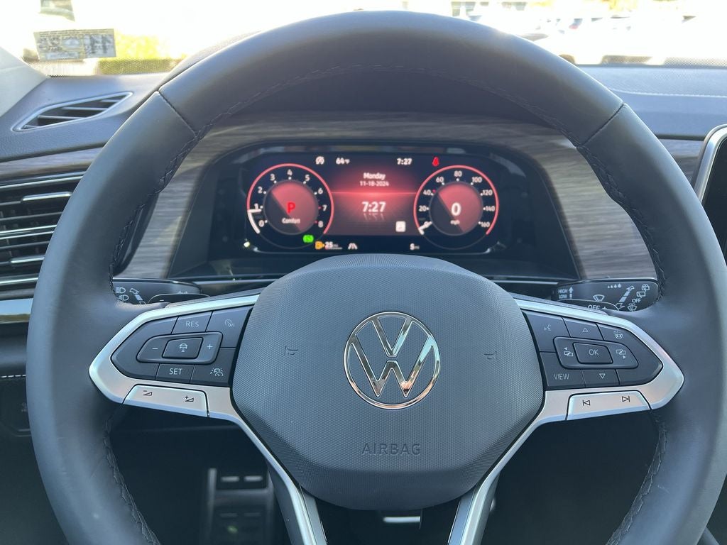 2025 Volkswagen Atlas 2.0T SEL Premium R-Line