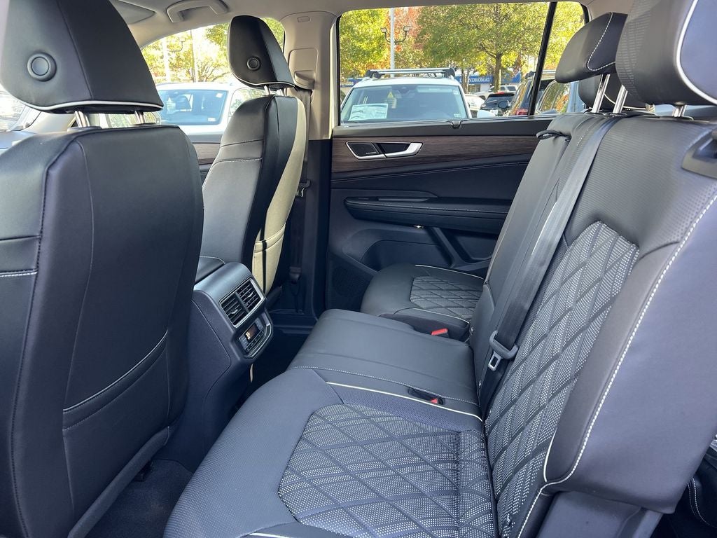 2025 Volkswagen Atlas 2.0T SEL Premium R-Line