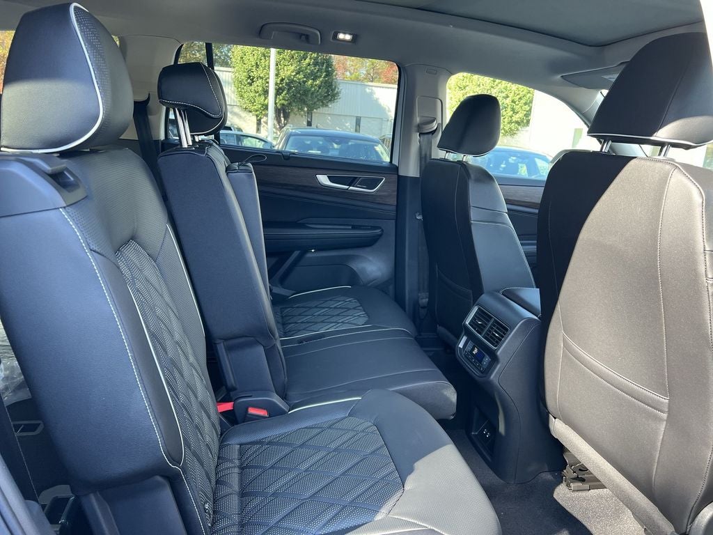 2025 Volkswagen Atlas 2.0T SEL Premium R-Line