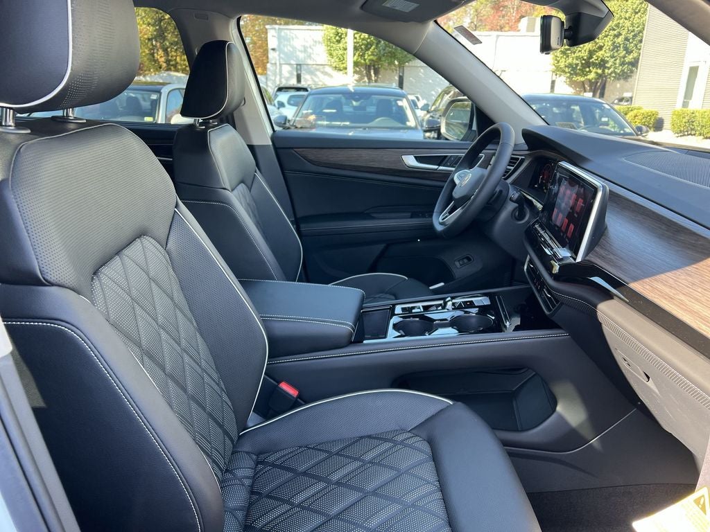 2025 Volkswagen Atlas 2.0T SEL Premium R-Line
