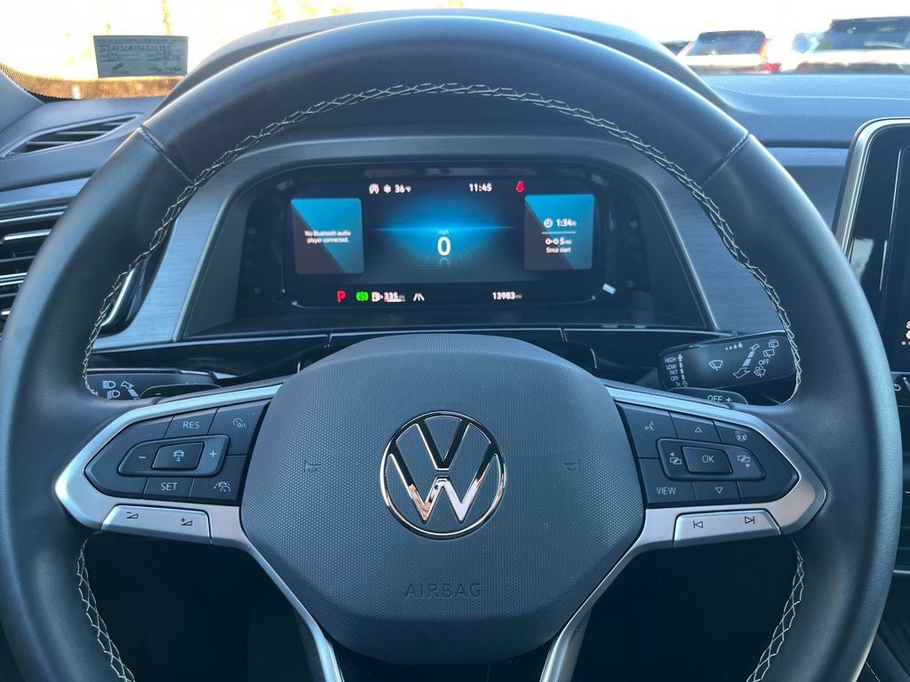 2025 Volkswagen Atlas Cross Sport 2.0T SE w/Technology