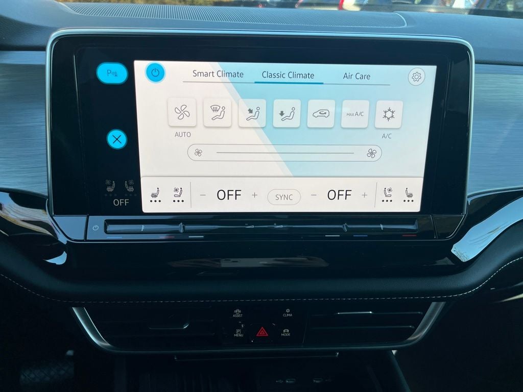 2025 Volkswagen Atlas Cross Sport 2.0T SE w/Technology