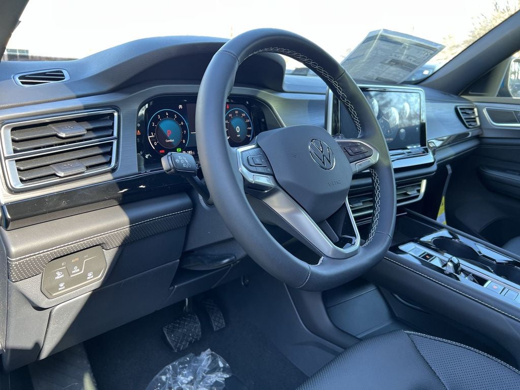 2025 Volkswagen Atlas Cross Sport 2.0T SE w/Technology