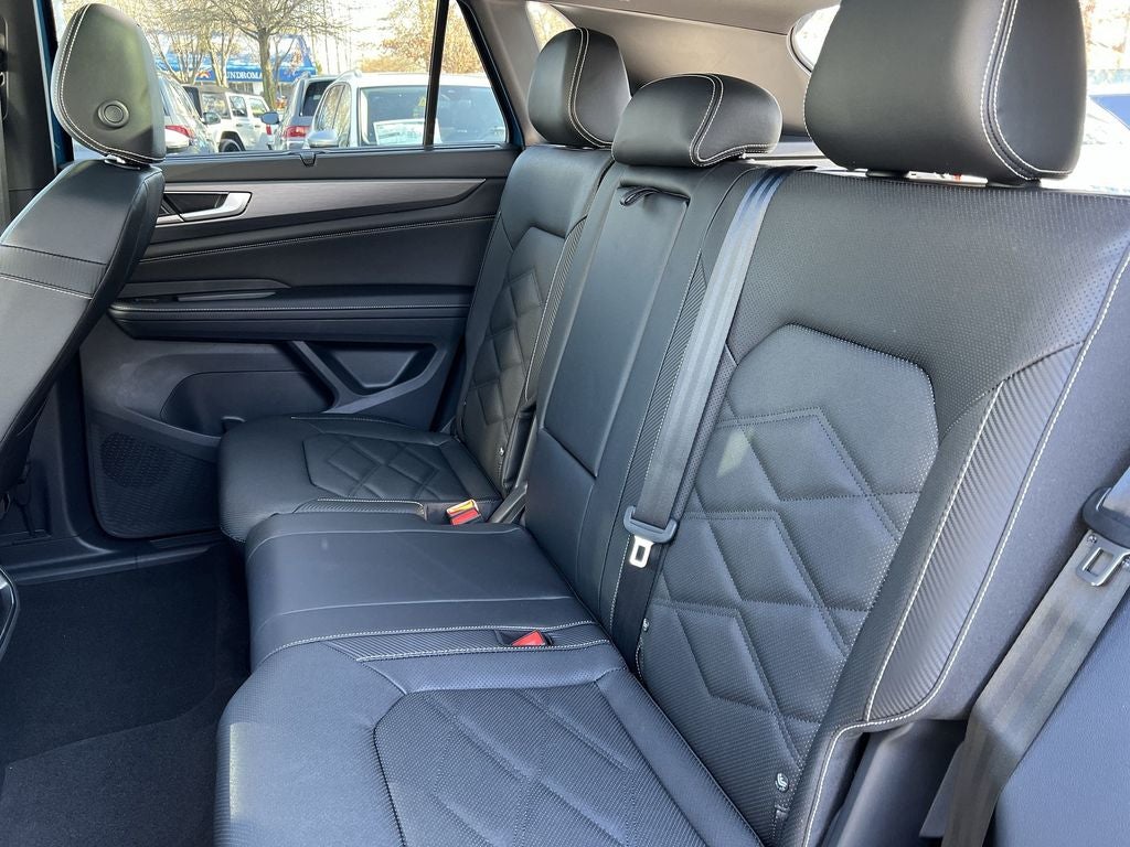 2025 Volkswagen Atlas Cross Sport 2.0T SE w/Technology