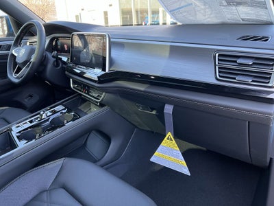 2025 Volkswagen Atlas Cross Sport 2.0T SE w/Technology