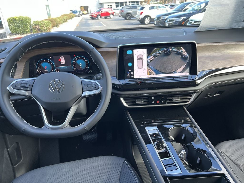 2025 Volkswagen Atlas 2.0T SE w/Technology