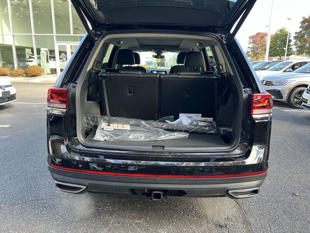 2025 Volkswagen Atlas 2.0T SE w/Technology