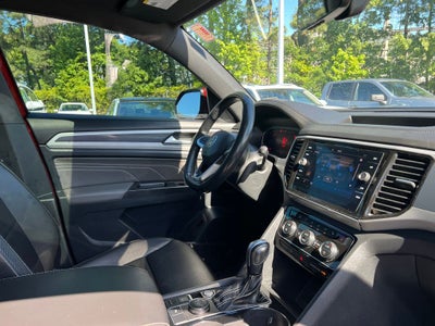 2022 Volkswagen Atlas Cross Sport 2.0T SEL R-Line