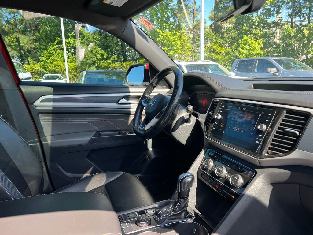 2022 Volkswagen Atlas Cross Sport 2.0T SEL R-Line