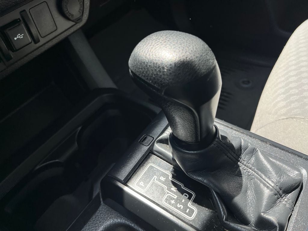 2022 Toyota Tacoma SR V6