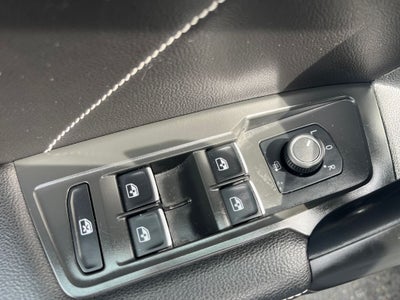 2024 Volkswagen Tiguan 2.0T SE FWD