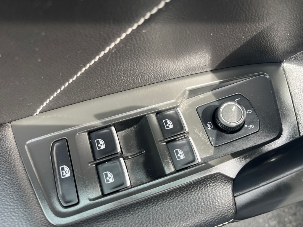 2024 Volkswagen Tiguan 2.0T SE FWD