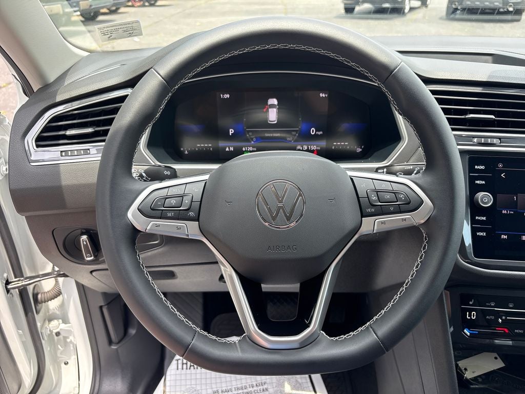 2024 Volkswagen Tiguan 2.0T SE
