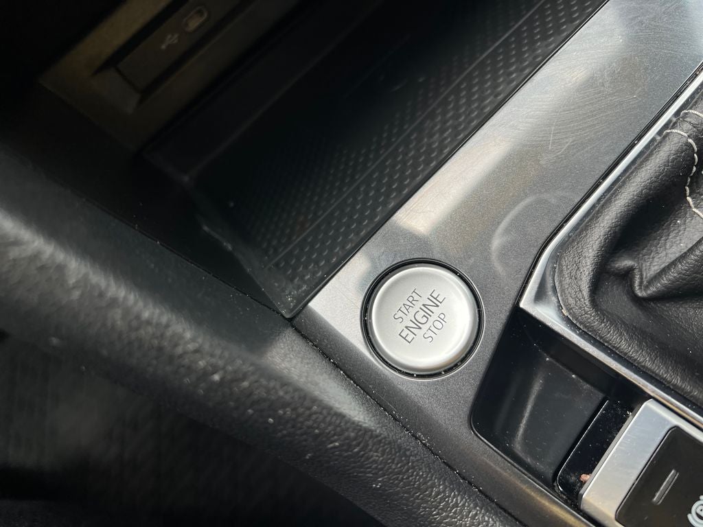 2022 Volkswagen Tiguan 2.0T SEL R-Line