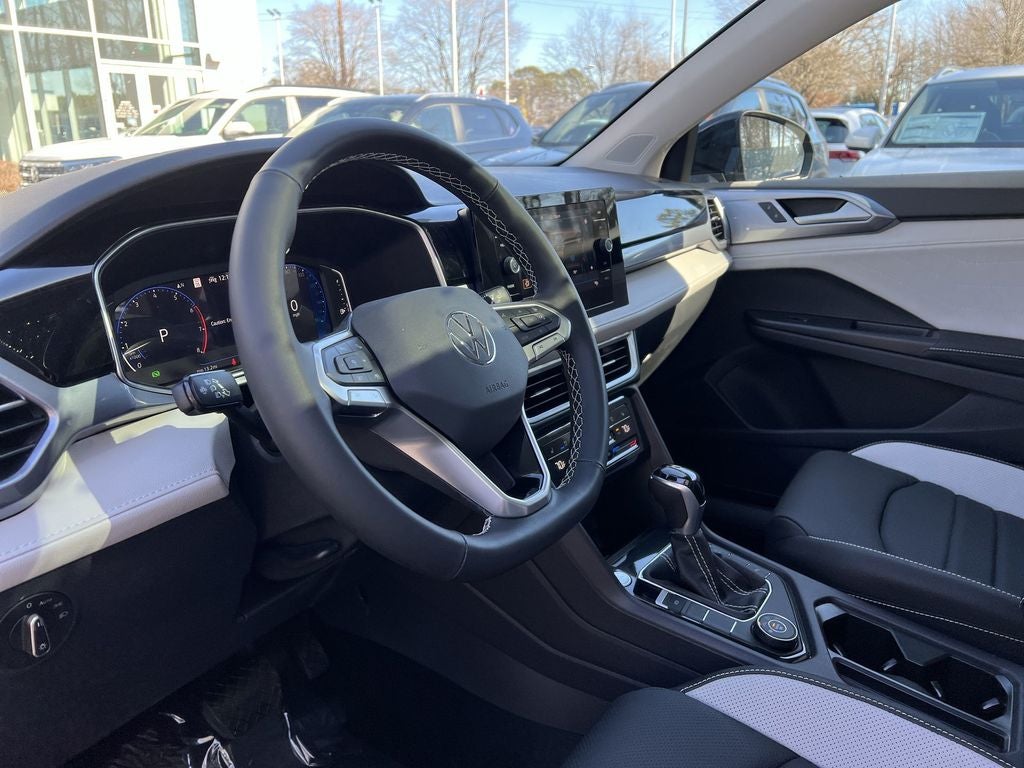 2025 Volkswagen Taos 1.5T SEL