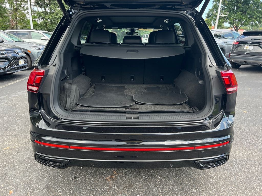 2024 Volkswagen Tiguan 2.0T SE R-Line Black