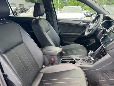 2024 Volkswagen Tiguan 2.0T SE R-Line Black
