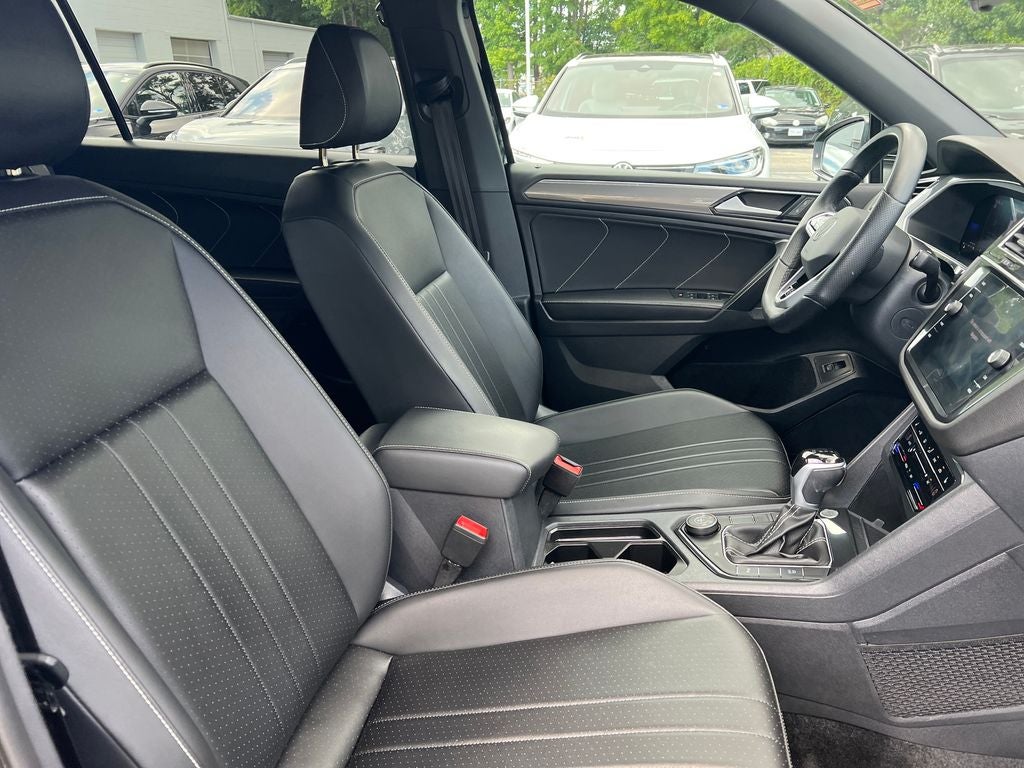 2024 Volkswagen Tiguan 2.0T SE R-Line Black