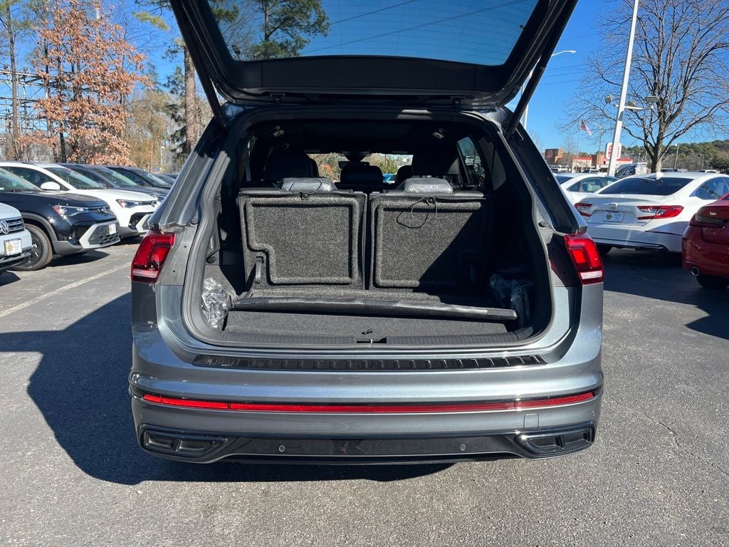 2024 Volkswagen Tiguan 2.0T SE R-Line Black