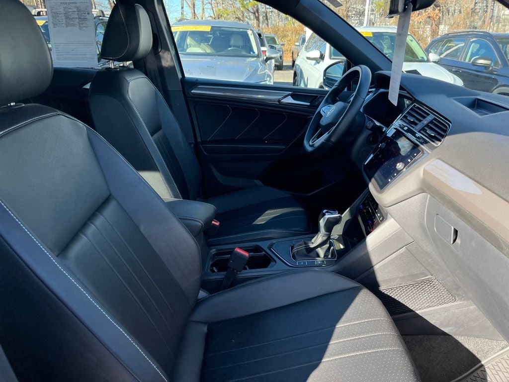 2024 Volkswagen Tiguan 2.0T SE R-Line Black