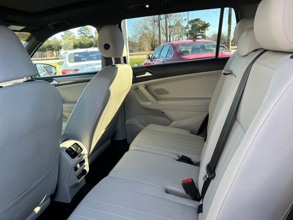 2024 Volkswagen Tiguan 2.0T SE R-Line Black