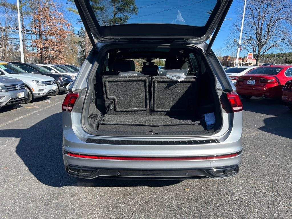 2024 Volkswagen Tiguan 2.0T SE R-Line Black