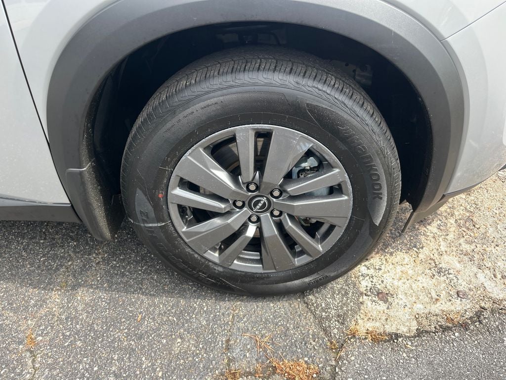 2025 Nissan Pathfinder S