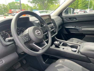 2025 Nissan Pathfinder S