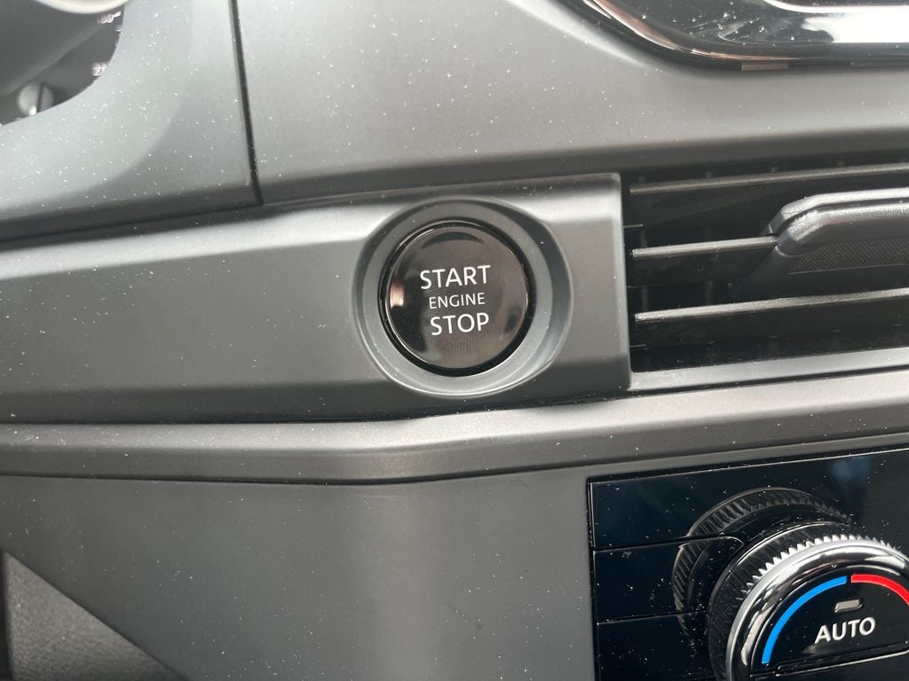 2025 Nissan Pathfinder S