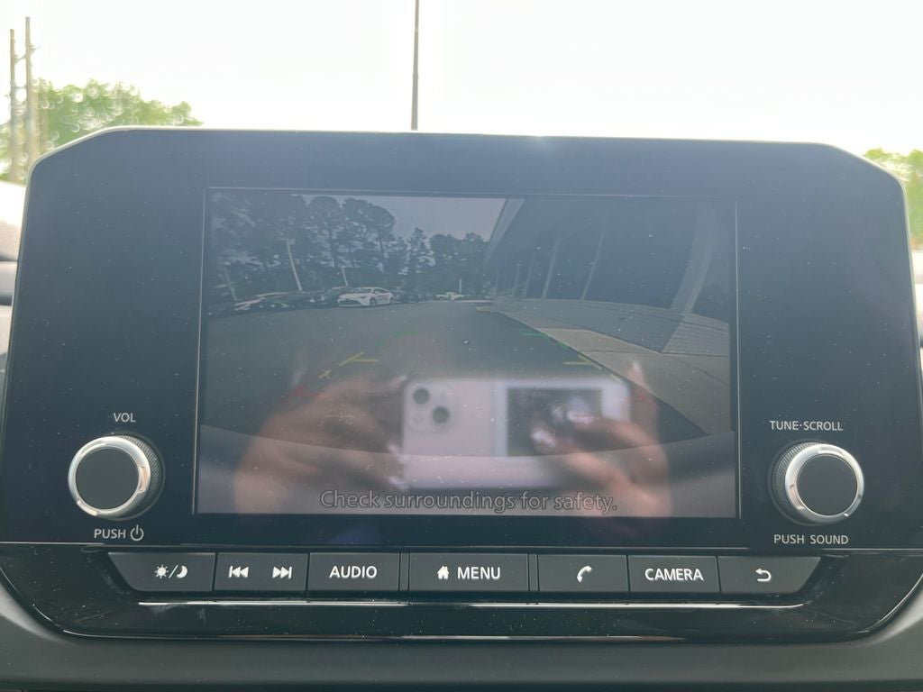 2025 Nissan Pathfinder S