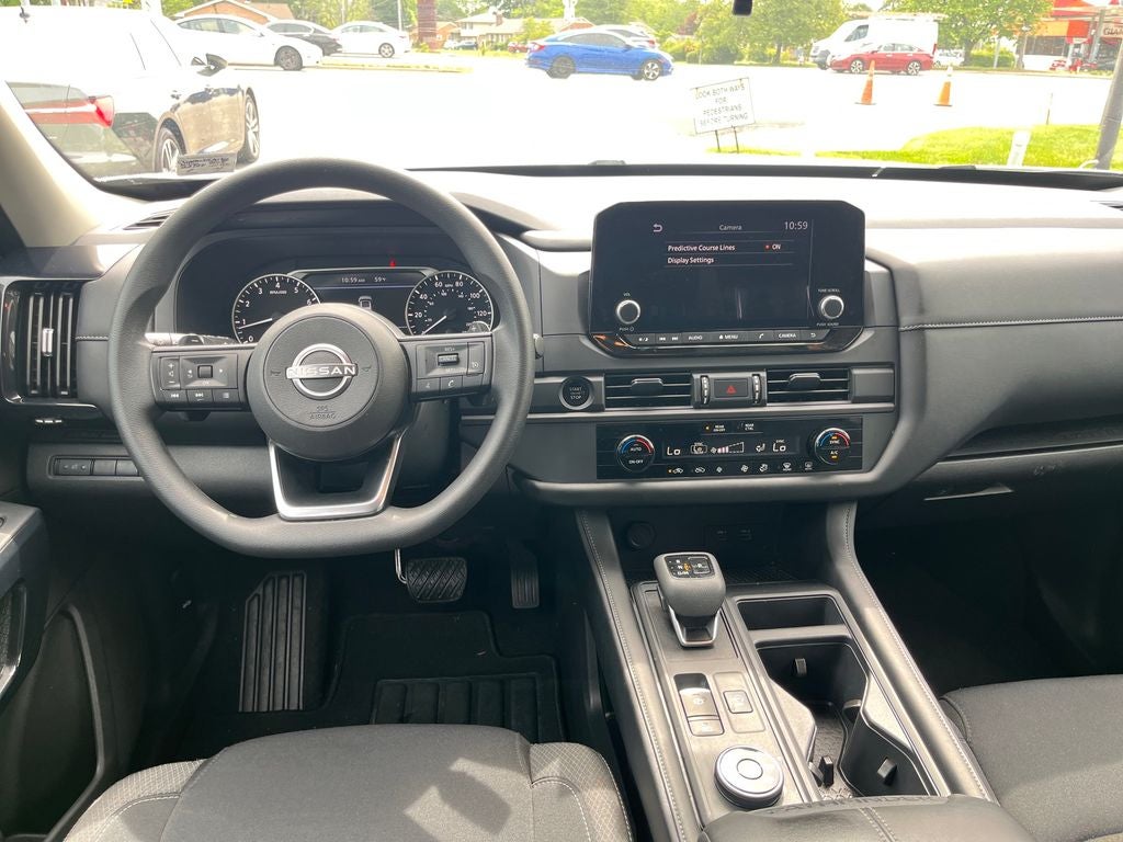 2025 Nissan Pathfinder S