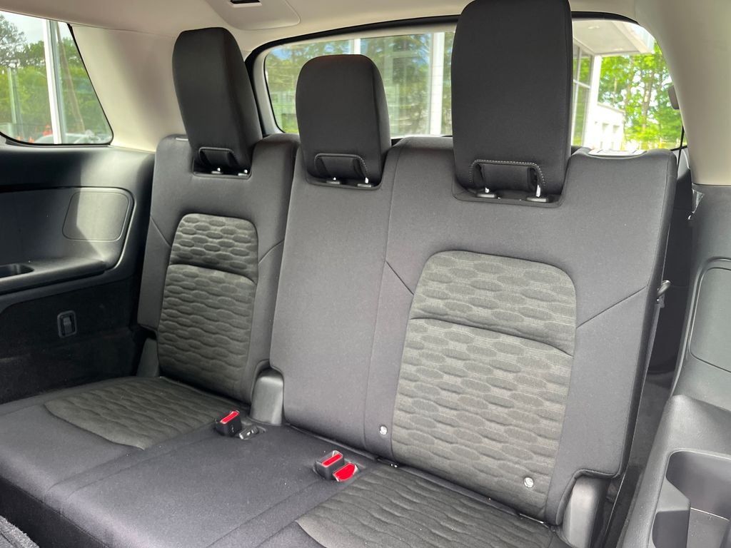 2025 Nissan Pathfinder S