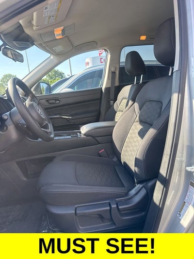 2025 Nissan Pathfinder S