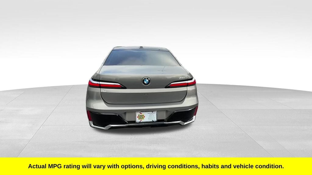 2025 BMW 7 Series 740i