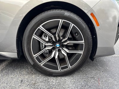 2025 BMW 7 Series 740i